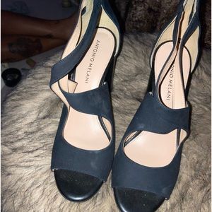 Ladies suede couture w/leather interior Size-8med  NWOB